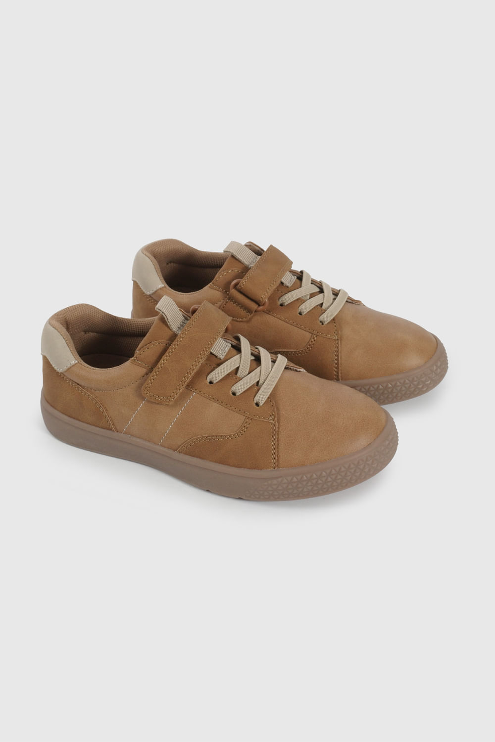 Cómo Lavar Zapatillas Blancas sin que se Amarilleen - Zapato De Vestir Café De Niño